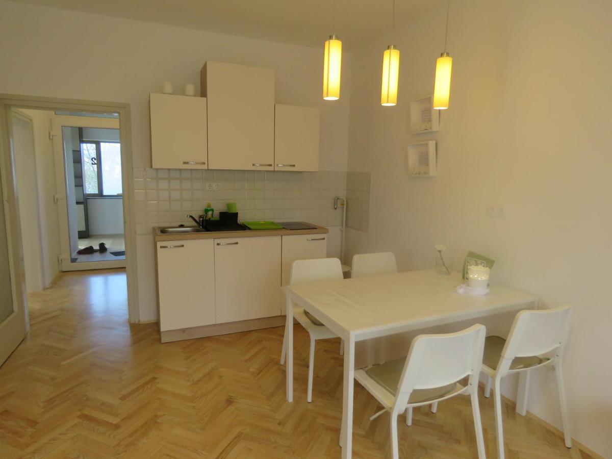 Sani Apartments Sveti Kriz Zacretje Exterior photo